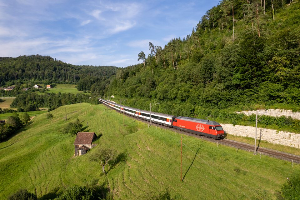 SBB Re 460 at Rümlingen, SO, CH