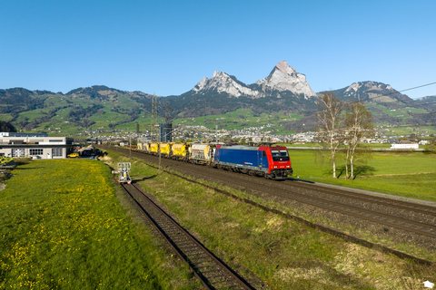 SBB Re 484 016 at Ingenbol, SZ, CH