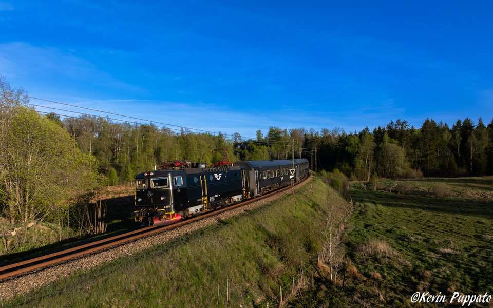 SJ Rc5 1355 + R 344 Kalmar C - Göteborg C