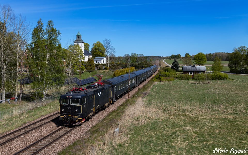 SJ Rc5 1369 + IC 665 Stockholm C - Karlstad C
