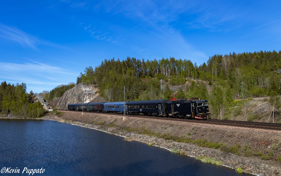 SJ Rc6 1417 + IC