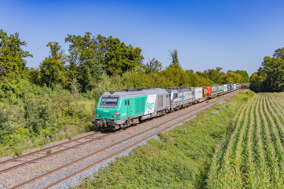 BB 75100 74128 (SNCF): BB75128 + BR 193 109 / FR-Seltz