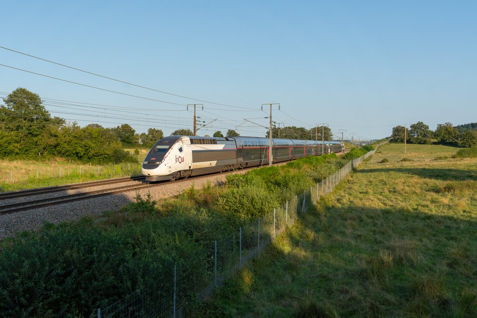 SNCF TGV inOui 860 at Sully, France
