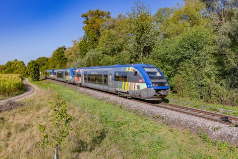 X73900 73917, X73900 73916, X73900 73904 (SNCF): X73917 + 916 + 904 / DE-Berg