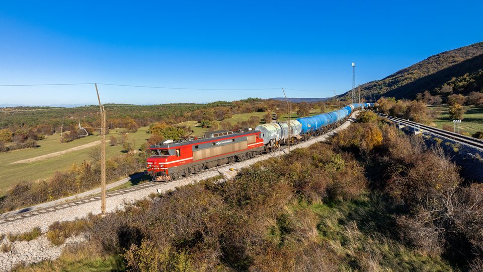 SŽ 363 016 / Črnotiče – Prešnica