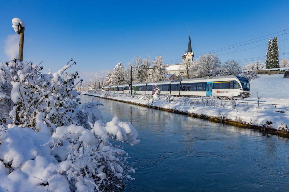 RABe 526 283 (Thurbo): RABe 526 280 + 283 / CH-Bürglen