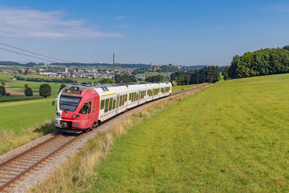 TPF: RABe 527 192 / CH-Mézières
