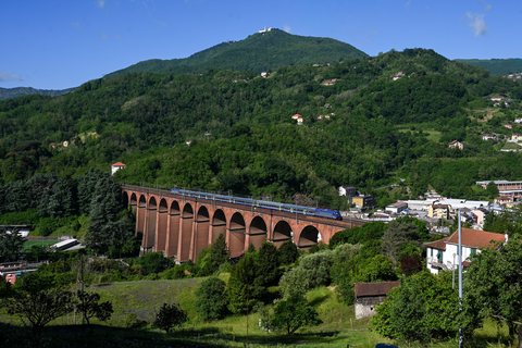 Trenitalia: E464