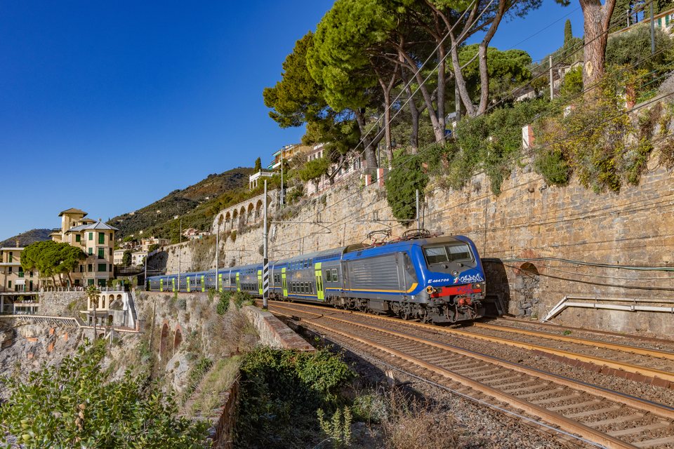 Trenitalia: E464 709 / IT-Pieve Ligure