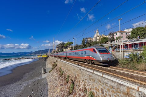 Trenitalia: ETR 485 037 / IT-Cavi