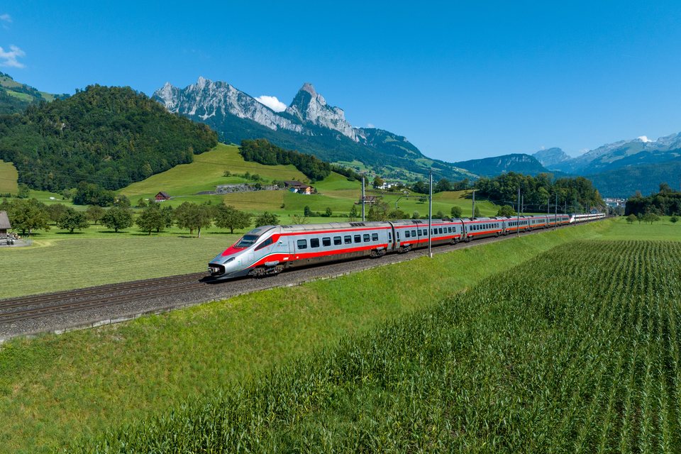 Trenitalia ETR 610 003 at Steinen, SZ, CH
