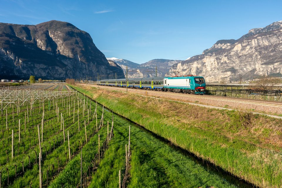 Trenitalia: FS E464 039 at Salorno / Salurn, Autonomous Province of Bolzano – South Tyrol Italy