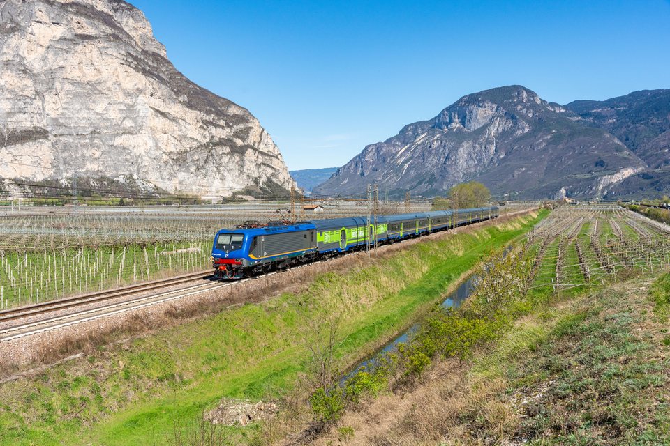 Trenitalia: FS E464 342 at Salorno / Salurn, Autonomous Province of Bolzano – South Tyrol Italy