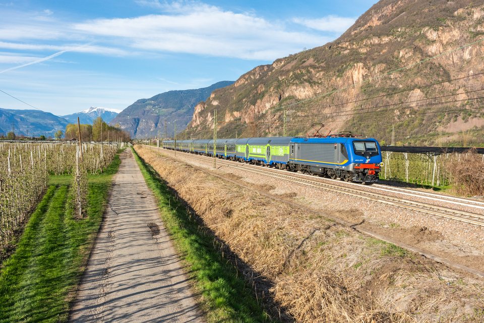 Trenitalia: FS E464 698 at Ora / Auer Autonomous Province of Bolzano – South Tyrol Italy