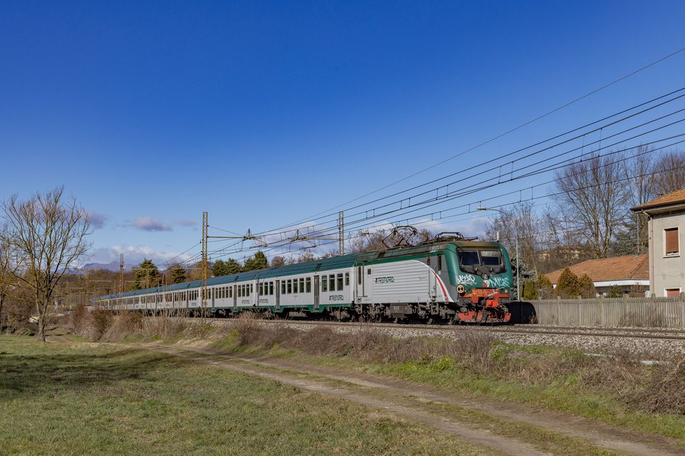 Trenord: E464 272 / IT-Lentate