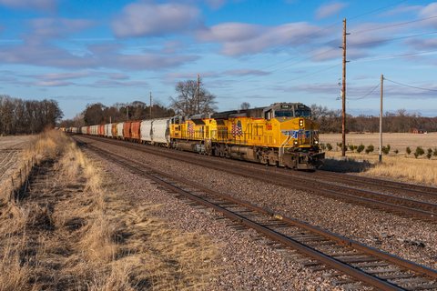 UP 7166 and 8707 - Woodland, IL (USA)