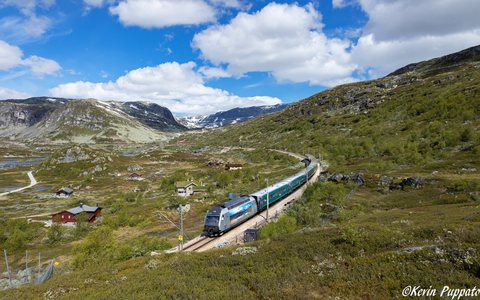Vy El 18 2247 + F4 62 Bergen - Oslo S