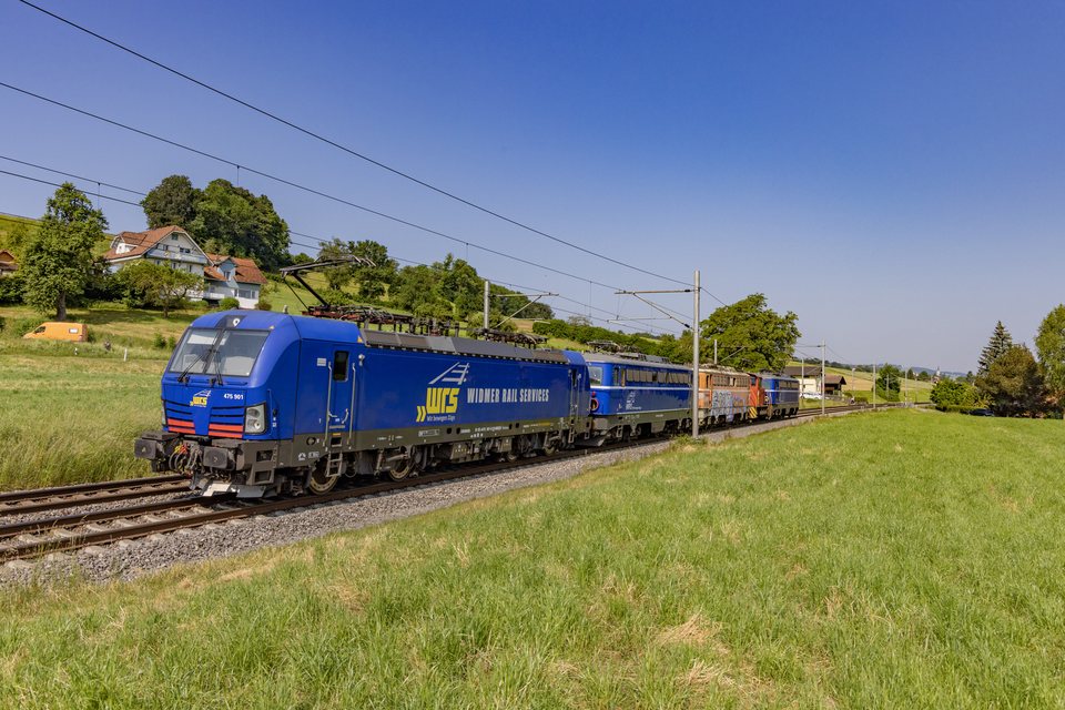 Ae 1042 020, Ae 1042 041 (WRS): Re 475 901 + Ae 1042 007 + 020 + 041 / CH-Sempach