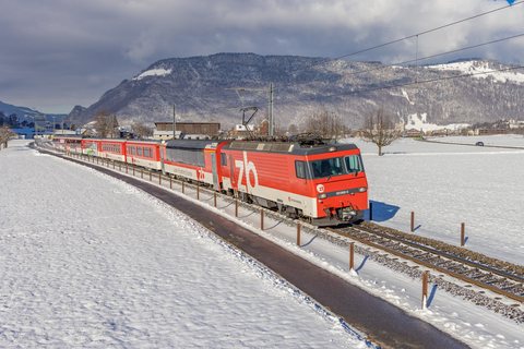 ZB (Zentralbahn): HGe 101 986 / CH-Oberdorf